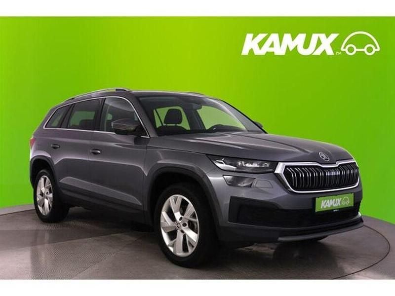 Grau Gebraucht 2024 Skoda Kodiaq Style SUV | 33.850 € (Superpreis) - Bild 1/3