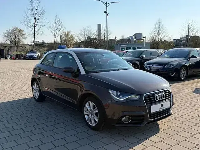 Brugt Audi A1 Attraction 86 HK (63 kW) 2012 Brun Hatchback
