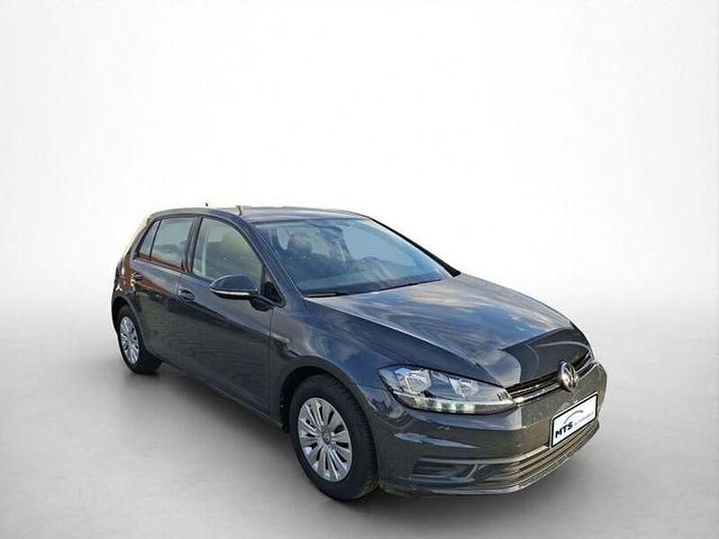 Gebraucht VW Golf VII Trendline 116 PS (85 kW) 2020 Grau Limousine