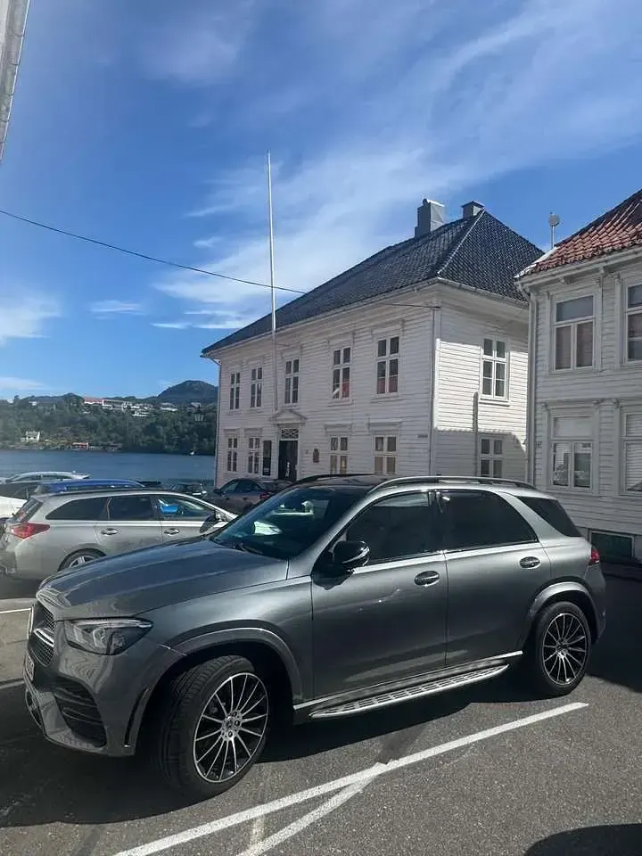 Gebraucht Mercedes GLE400 AMG line 330 PS (242 kW) 2023 Grau SUV