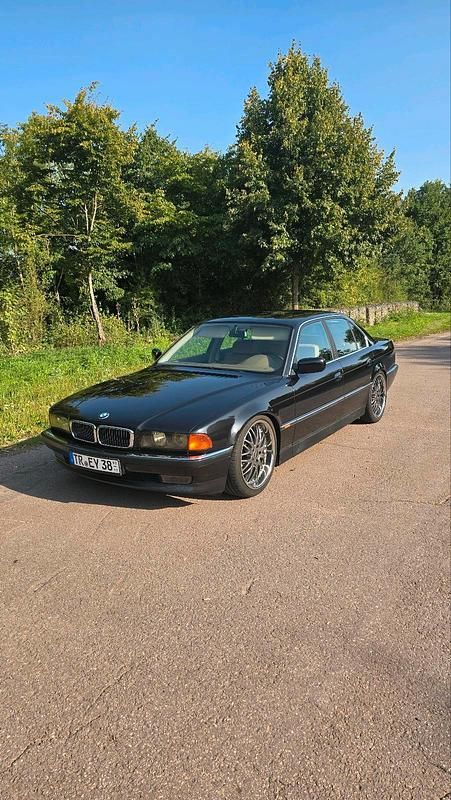 Gebraucht 1994 BMW 740 Limousine | 11.000 € - Bild 1/4