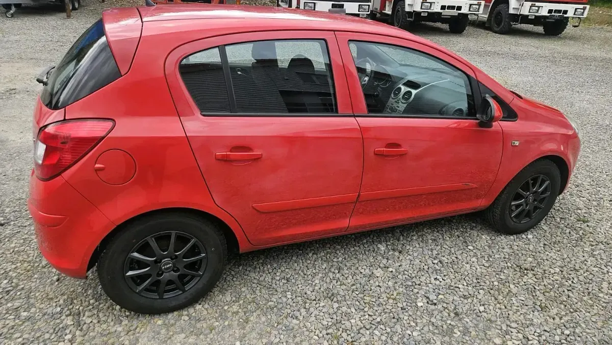 Gebraucht Opel Corsa 75 PS (55 kW) 2007 Rot Kleinwagen