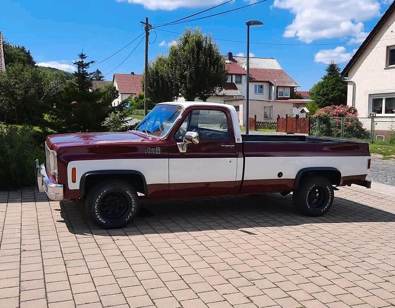 Rot Gebraucht 1975 GMC Sierra SUV | 18.500 € - Bild 1/4