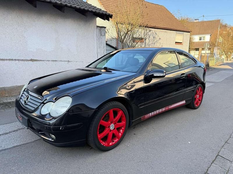 Gebraucht Mercedes C200 163 PS (119 kW) 2002 Schwarz Coupé