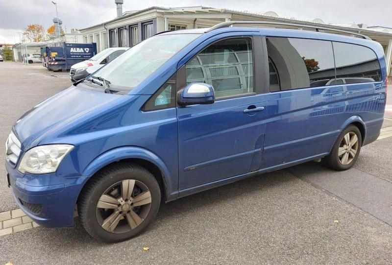Jaspisblau metallic Gebraucht 2012 Mercedes Viano Edition Van / Kleinbus | 10.980 € (Superpreis) - Bild 1/3