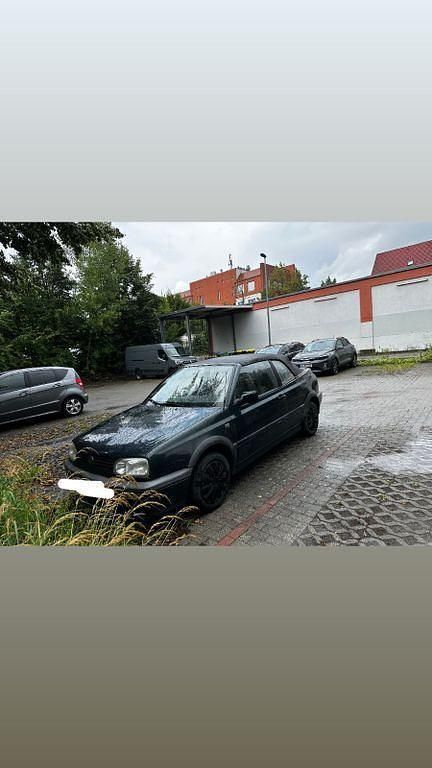 Grün Gebraucht 1995 VW Golf Cabriolet Cabrio | 2.500 € - Bild 1/4