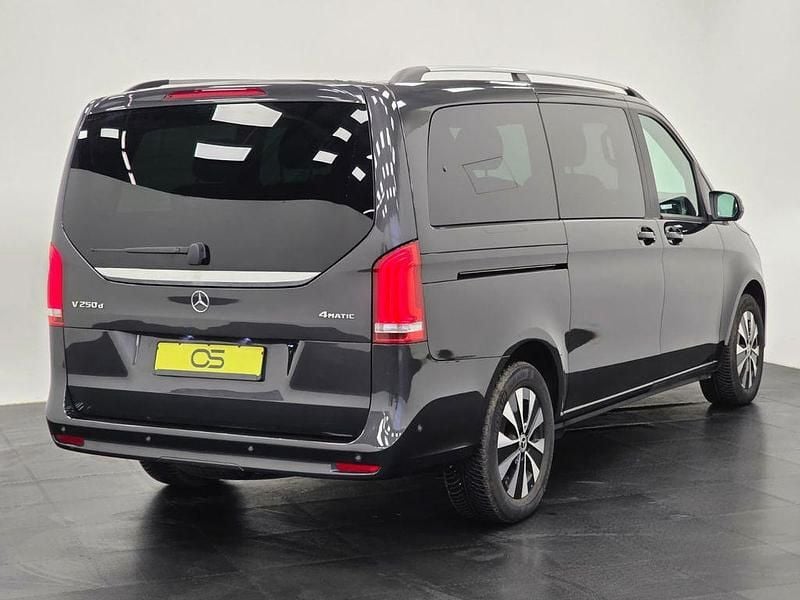 Gebraucht Mercedes V250 190 PS (139 kW) 2024 Grau Van / Kleinbus