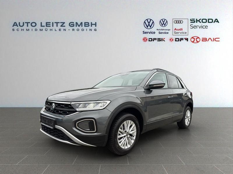 Indiumgrau (metallic) Gebraucht 2024 VW T-Roc Life SUV | 20.940 € (Guter Preis) - Bild 1/4