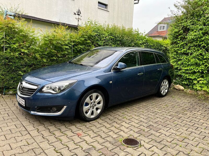 Blau Gebraucht 2016 Opel Insignia Edition Kombi | 8.200 € (Guter Preis) - Bild 1/4