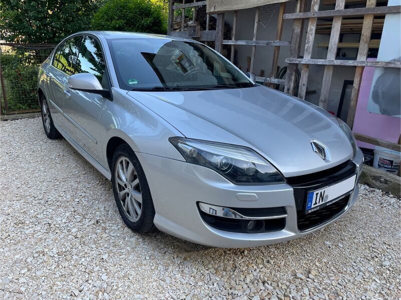 Silber Gebraucht 2011 Renault Laguna III Initiale Limousine | 6.300 € (Fairer Preis) - Bild 1/4