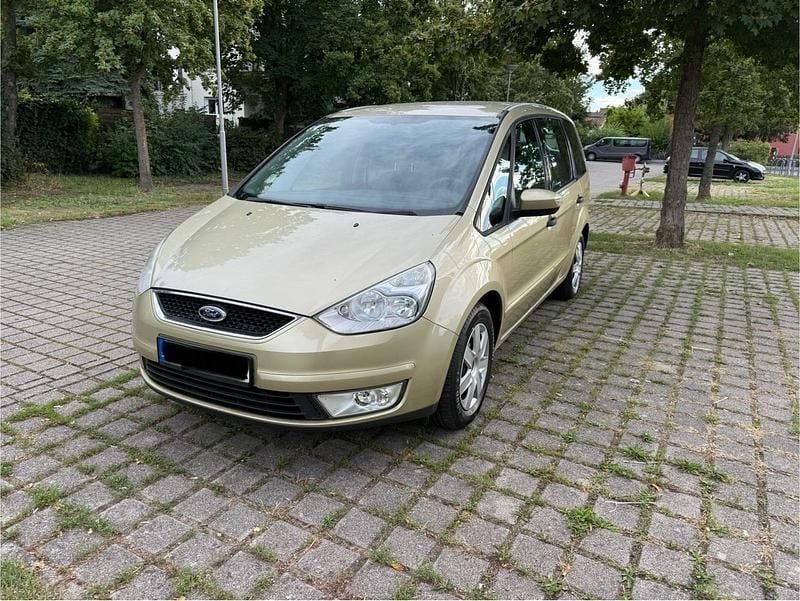 Gelb Gebraucht 2006 Ford Galaxy Trend Van / Kleinbus | 4.100 € (Guter Preis) - Bild 1/4