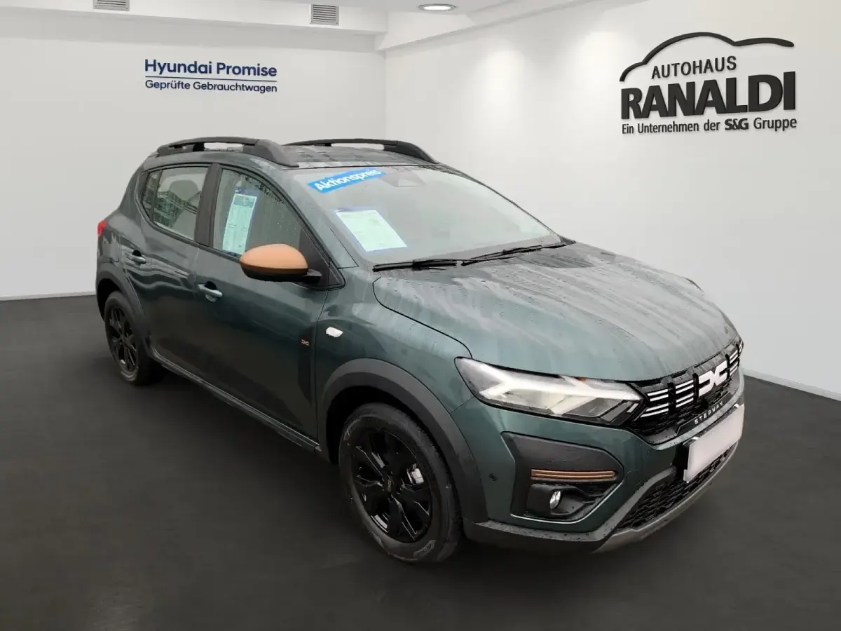 Neu Dacia Sandero Extreme 110 PS (80 kW) 2025 Gruen SUV