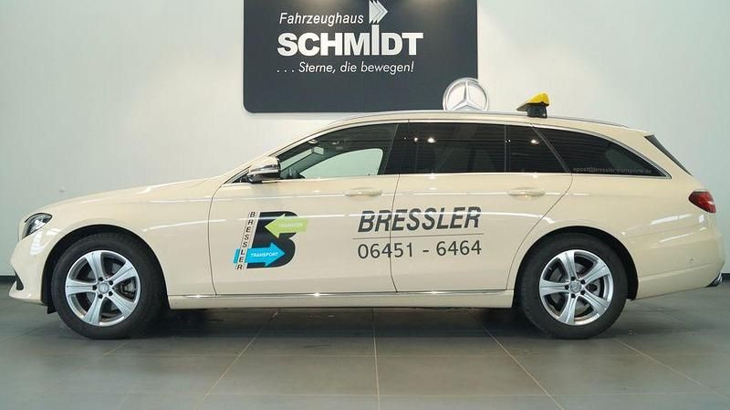 Gebraucht Mercedes E220 194 PS (142 kW) 2022 Beige Limousine