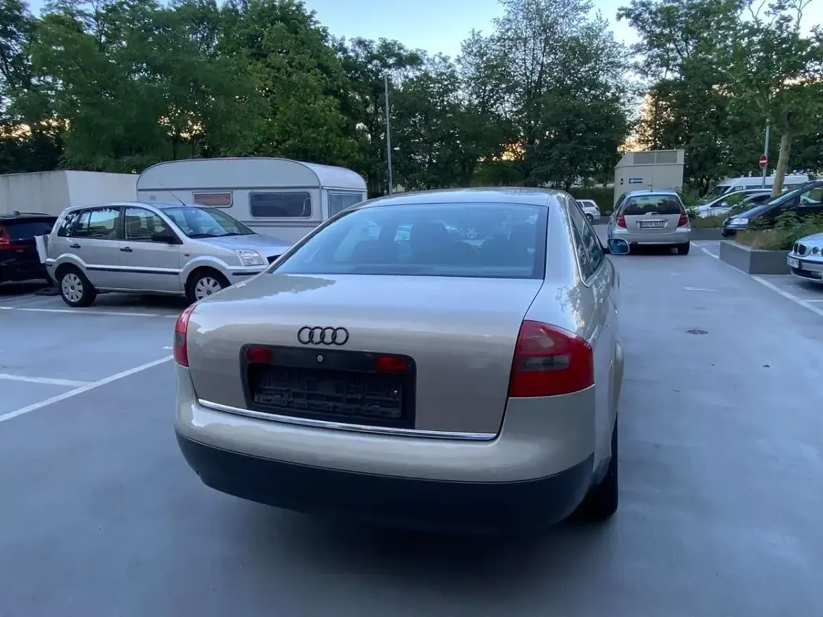 Gebraucht Audi A6 165 PS (121 kW) 2000 Gold Limousine