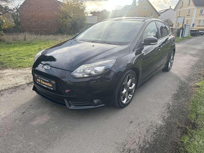 Gebraucht Ford Focus ST 250 PS (183 kW) 2013 Pantherschwarz metallic Kleinwagen