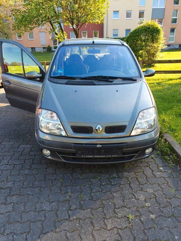 Grau Gebraucht 2001 Renault Scénic Dynamique Van / Kleinbus | 1.500 € (Guter Preis) - Bild 1/4