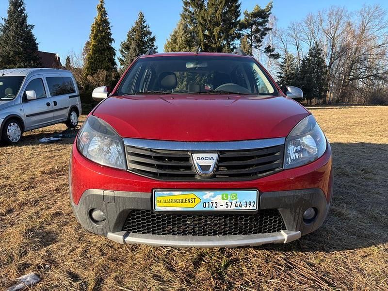 Gebraucht Dacia Sandero Stepway 87 PS (63 kW) 2010 Rot Limousine