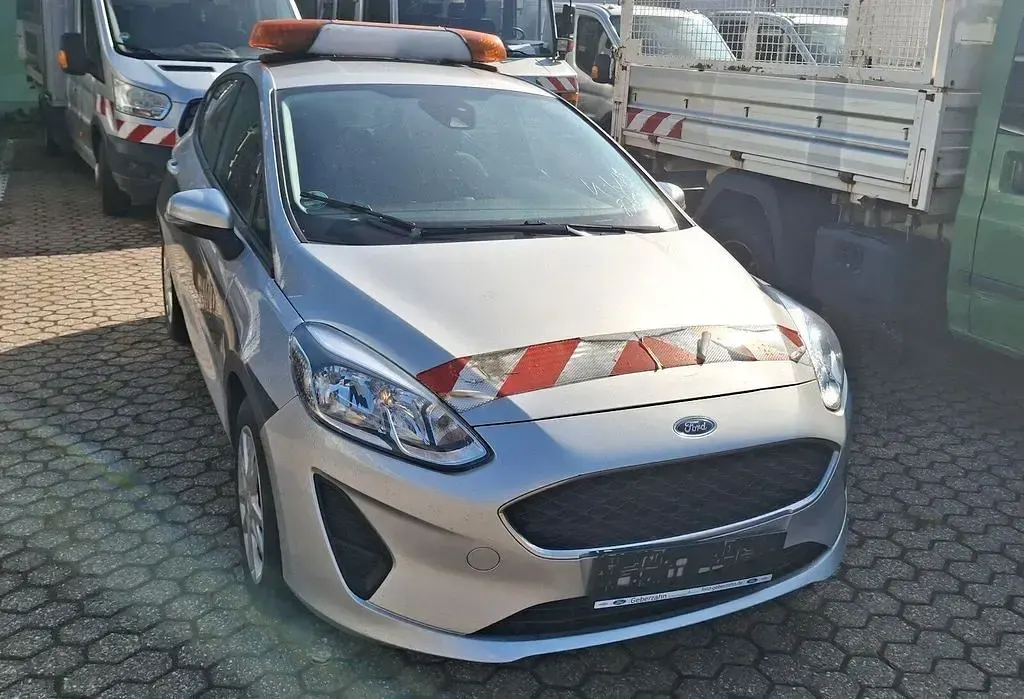 Gebraucht Ford Fiesta Trend 71 PS (52 kW) 2019 Silbergrau Kleinwagen
