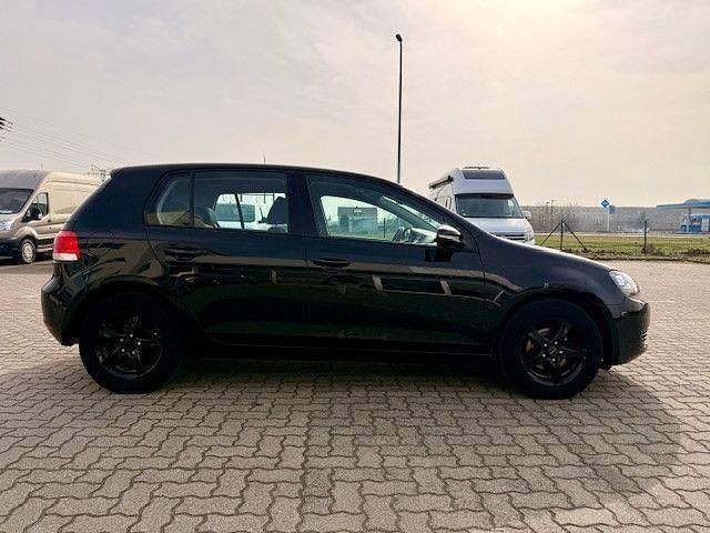 Gebraucht VW Golf VI Trendline 80 PS (58 kW) 2012 Schwarz Kleinwagen