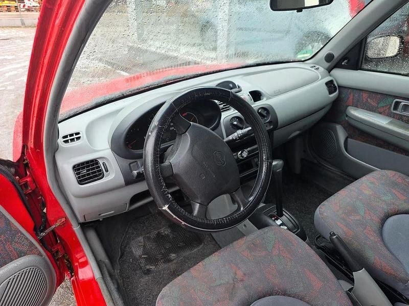 Gebraucht Nissan Micra 54 PS (39 kW) 1999 Rot Kleinwagen