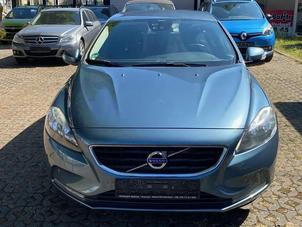 Gebraucht Volvo V40 Kinetic 179 PS (131 kW) 2012 Blau Kleinwagen