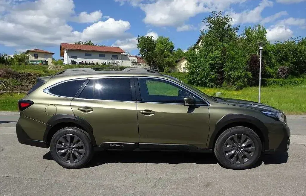 Nouvelle Subaru Outback Active 169 ch (124 kW) 2025 Vert SUV