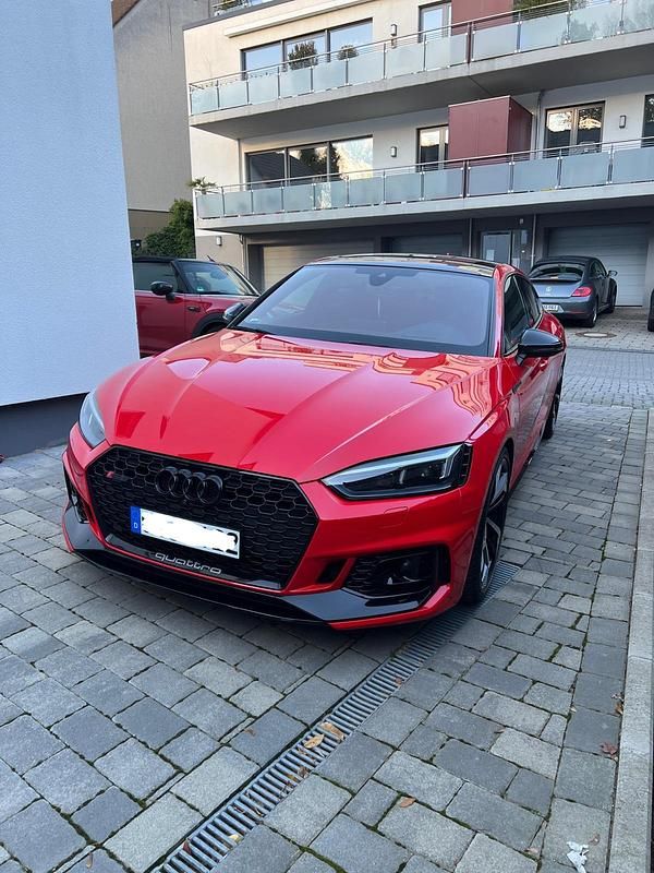 Rot Gebraucht 2019 Audi RS5 Limousine | 60.777 € (Etwas zu teuer) - Bild 1/4