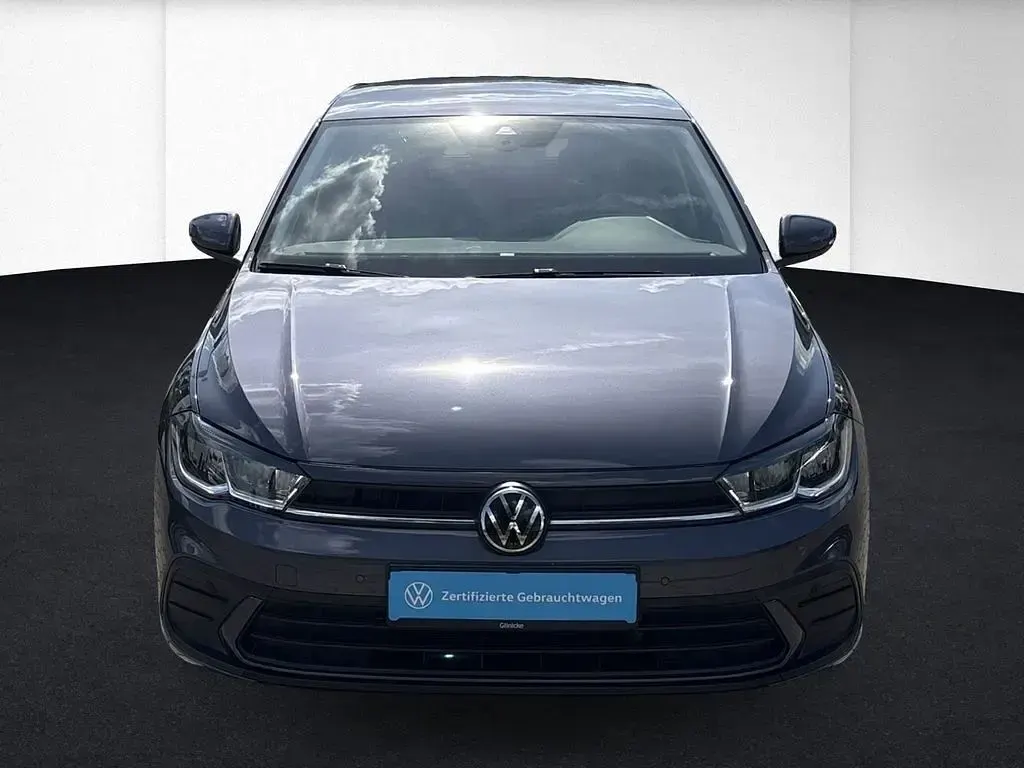 Gebraucht VW Polo Active 95 PS (69 kW) 2022 Rauchgrau metallic Kleinwagen