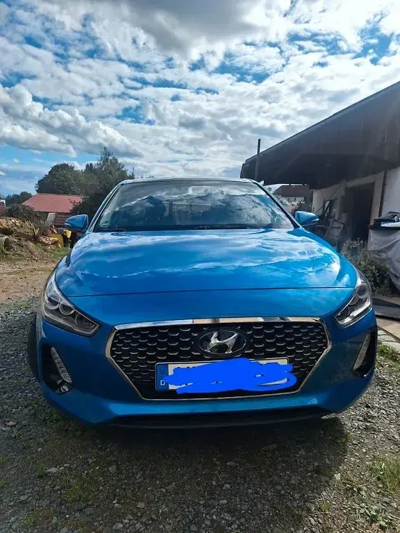 Gebraucht Hyundai i30 Premium 140 PS (102 kW) 2018 Blau Limousine