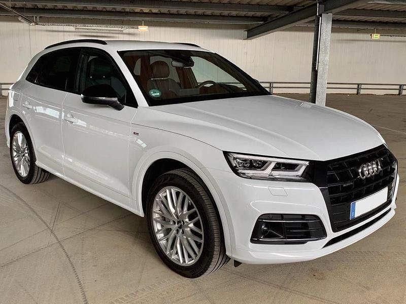 Weiß Gebraucht 2019 Audi Q5 Ambiente SUV | 35.100 € (Guter Preis) - Bild 1/4