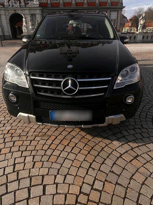 Gebraucht Mercedes ML420 AMG 306 PS (225 kW) 2007 Schwarz SUV