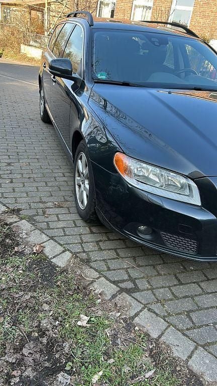 Gebraucht Volvo V70 114 PS (83 kW) 2012 Schwarz Kombi