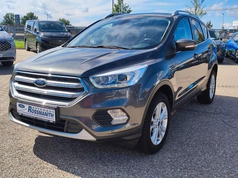 Grau Gebraucht 2020 Ford Kuga Titanium SUV | 18.980 € (Guter Preis) - Bild 1/4