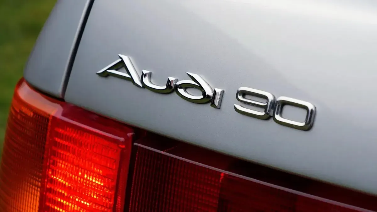 Gebraucht Audi 90 116 PS (85 kW) 1989 Silber Limousine