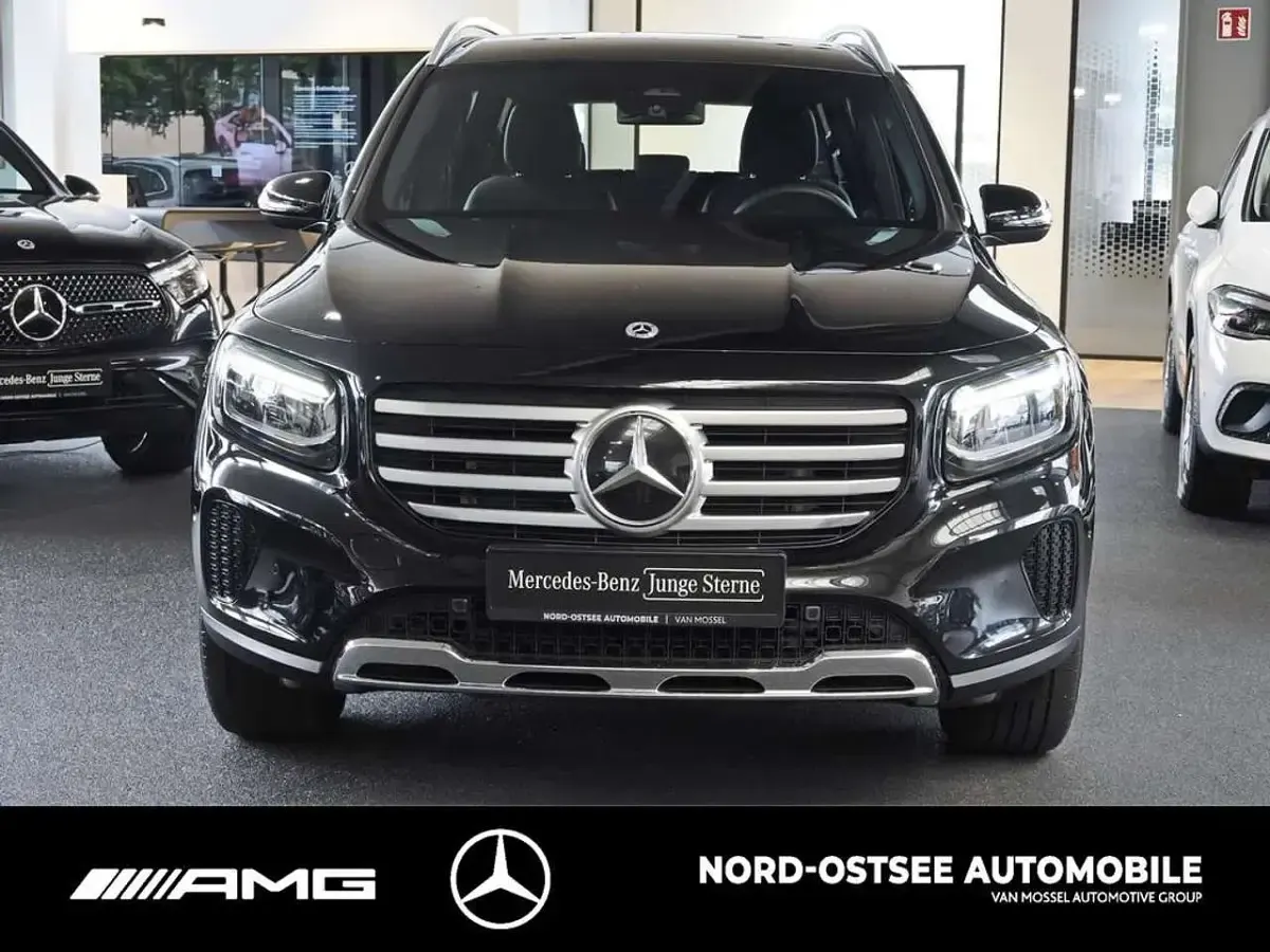 Gebraucht Mercedes GLB200 Progressive 150 PS (110 kW) 2025 Schwarz SUV