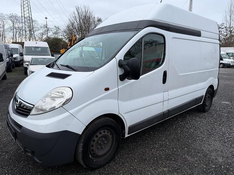 Gebraucht Opel Vivaro 115 PS (84 kW) 2013 Weiß Van / Kleinbus