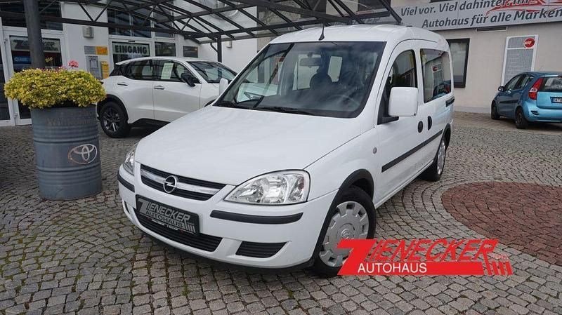 Weiß Gebraucht 2010 Opel Combo Edition Van / Kleinbus | 3.790 € (Fairer Preis) - Bild 1/4