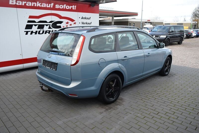Second-hand Ford Focus Style 90 CP (66 kW) 2009 Gri Break