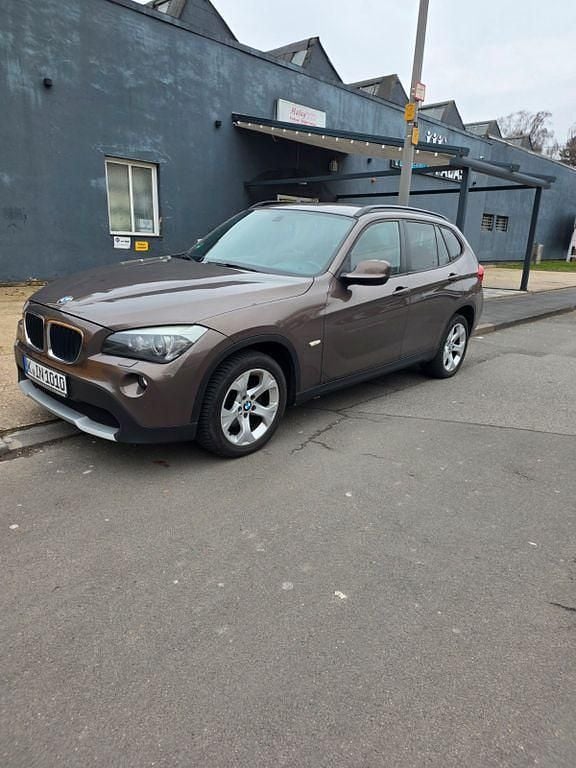 Braun Gebraucht 2011 BMW X1 SUV | 7.200 € (Superpreis) - Bild 1/4