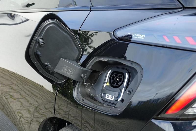 Neu MG MG4 EV Luxury 150 kW (204 PS) 2026 Metallic Kleinwagen