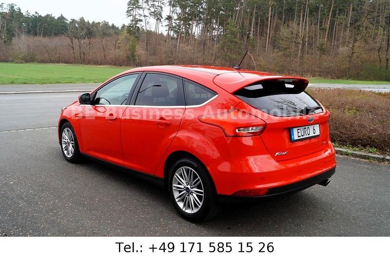 Gebraucht Ford Focus Cool & Connect 150 PS (110 kW) 2017 Rot Limousine