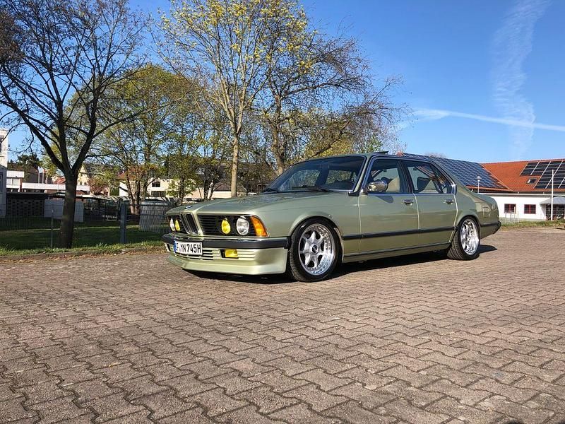 Gebraucht BMW 745 Performance 252 PS (185 kW) 1981 Grün Limousine