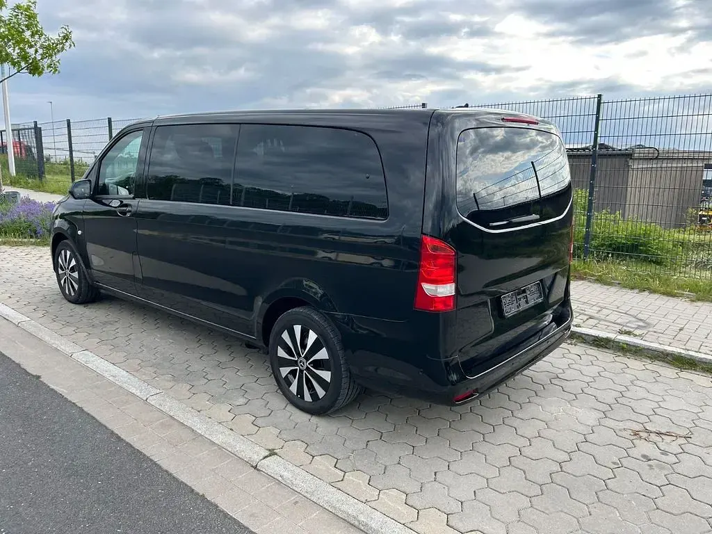 Usata Mercedes Vito 190 CV (139 kW) 2023 Nero Furgone
