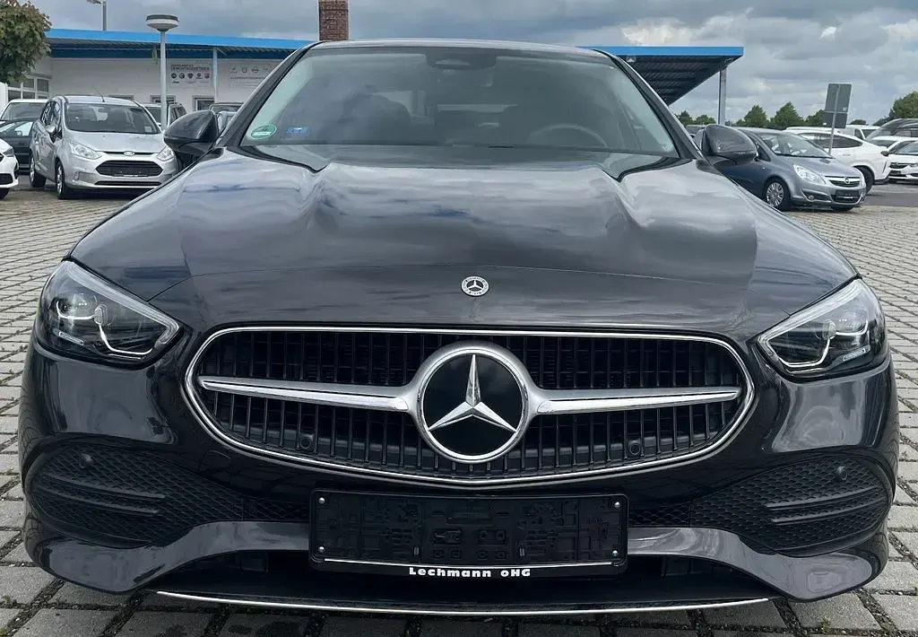 Gebraucht Mercedes C200 Avantgarde 204 PS (150 kW) 2023 Grau Limousine
