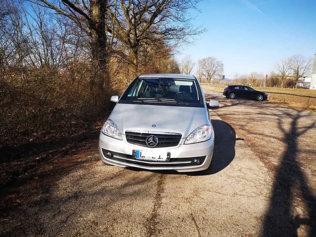 Gebraucht Mercedes A160 95 PS (69 kW) 2010 Grau Kleinwagen
