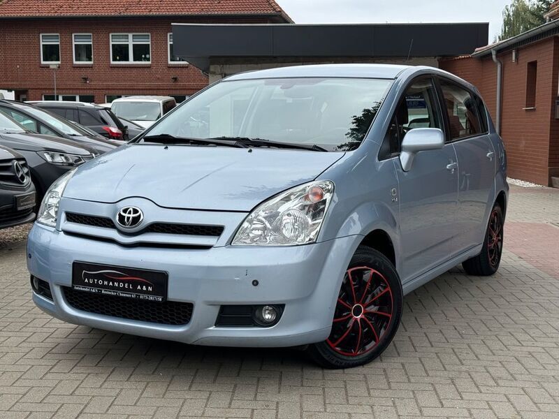 Blau Gebraucht 2005 Toyota Corolla Verso Sol Van / Kleinbus | 5.500 € (Teuer) - Bild 1/4