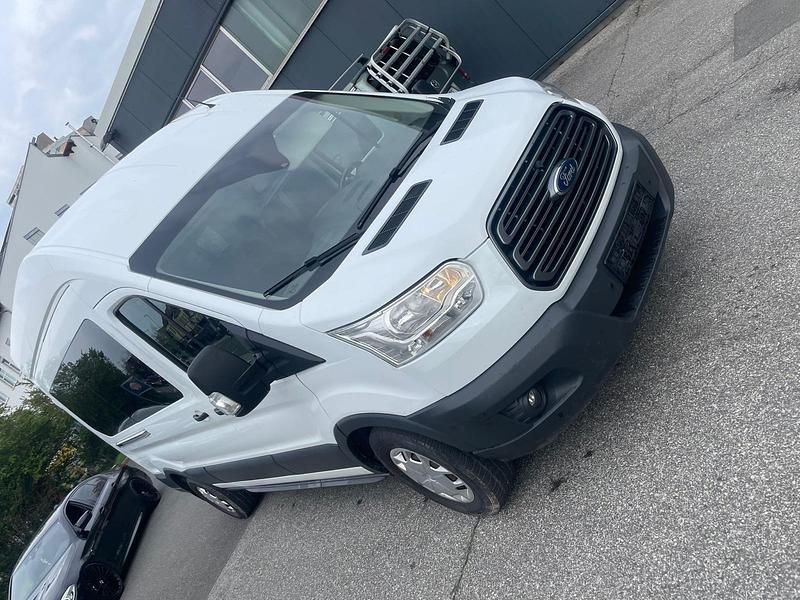 Usata Ford Transit 131 CV (96 kW) 2019 Bianco Monovolume