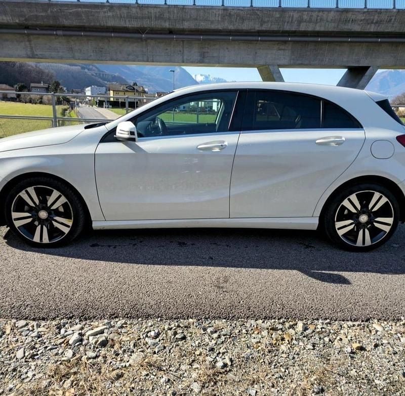 Weiß Gebraucht 2013 Mercedes A200 Kleinwagen | 8.600 € (Fairer Preis) - Bild 1/4