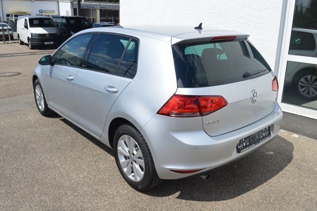 Gebraucht VW Golf VII Allstar 110 PS (80 kW) 2016 Silber metallic Limousine
