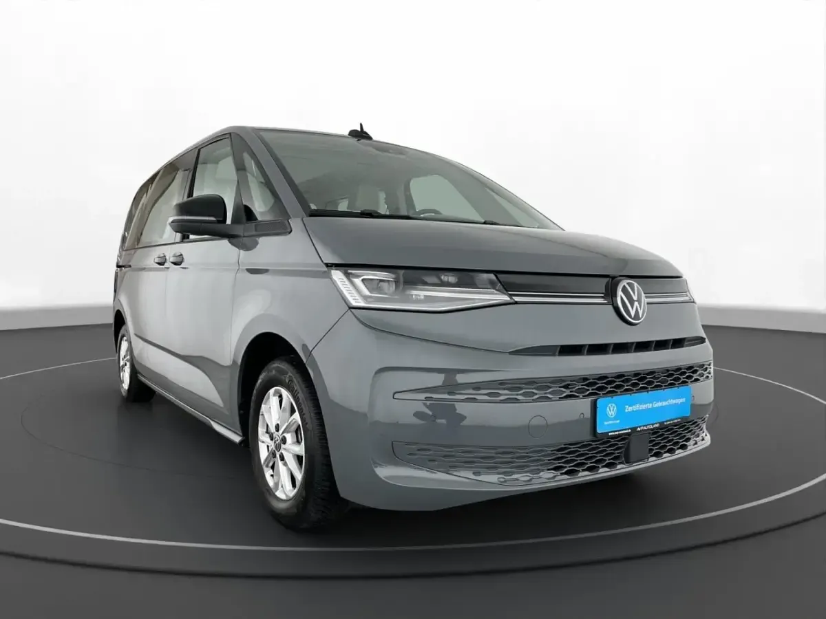 Używany VW Multivan Life 150 KM (110 kW) 2025 Szary Minivan